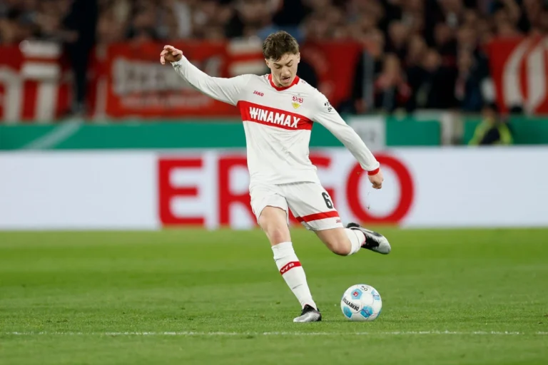 Angelo-Stiller-vise-par-Liverpool-©Alamy.webp.webp
