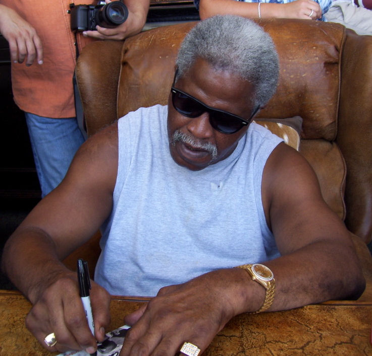 Earl_campbell_shaggybevo