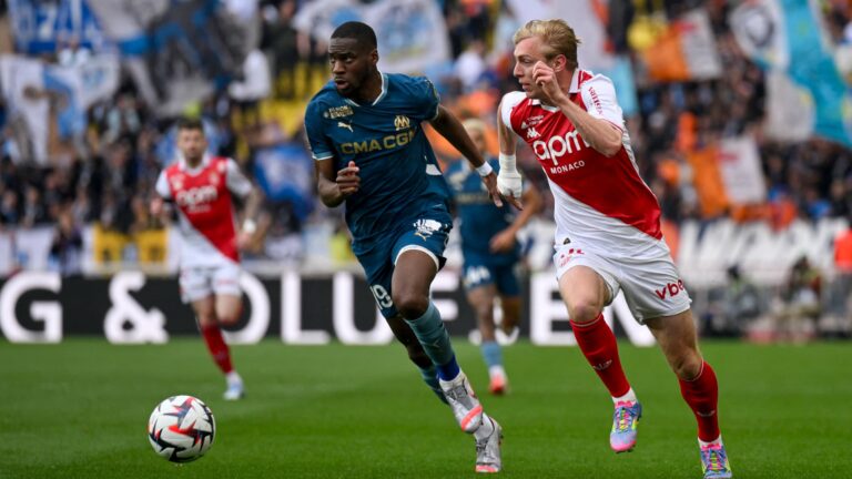 Geoffrey-Kondogbia-a-gauche-et-Mika-Biereth-le-12-avril-2025-2065817.jpg