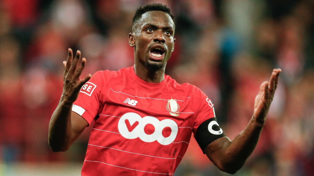 Paul-Jose-Mpoku-avec-le-Standard-de-Liege-le-19-octobre-2019-2066432.jpg