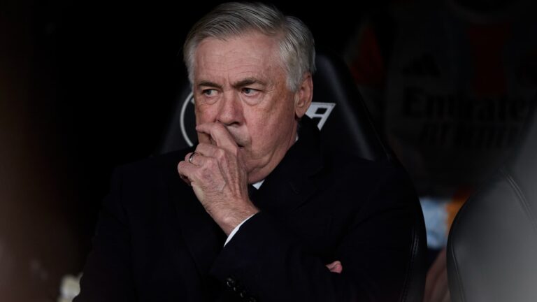 Carlo-Ancelotti-lors-du-derby-Real-Atletico-le-8-fevrier-2025-2029917.jpg