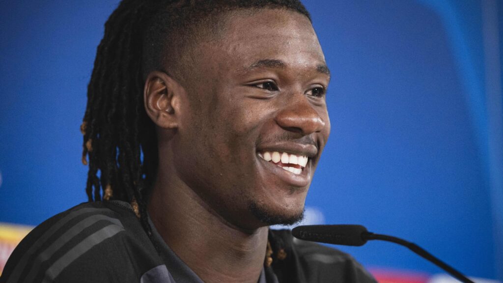 Camavonga joins the generation 7 team alongside Michou and Djibril Cissé