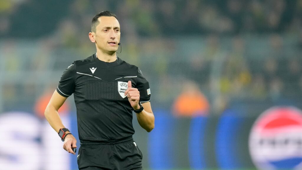 Jose-Maria-Sanchez-Martinez-lors-du-huitieme-de-finale-de-Ligue-des-champions-entre-Dortund-et-Lille.jpeg
