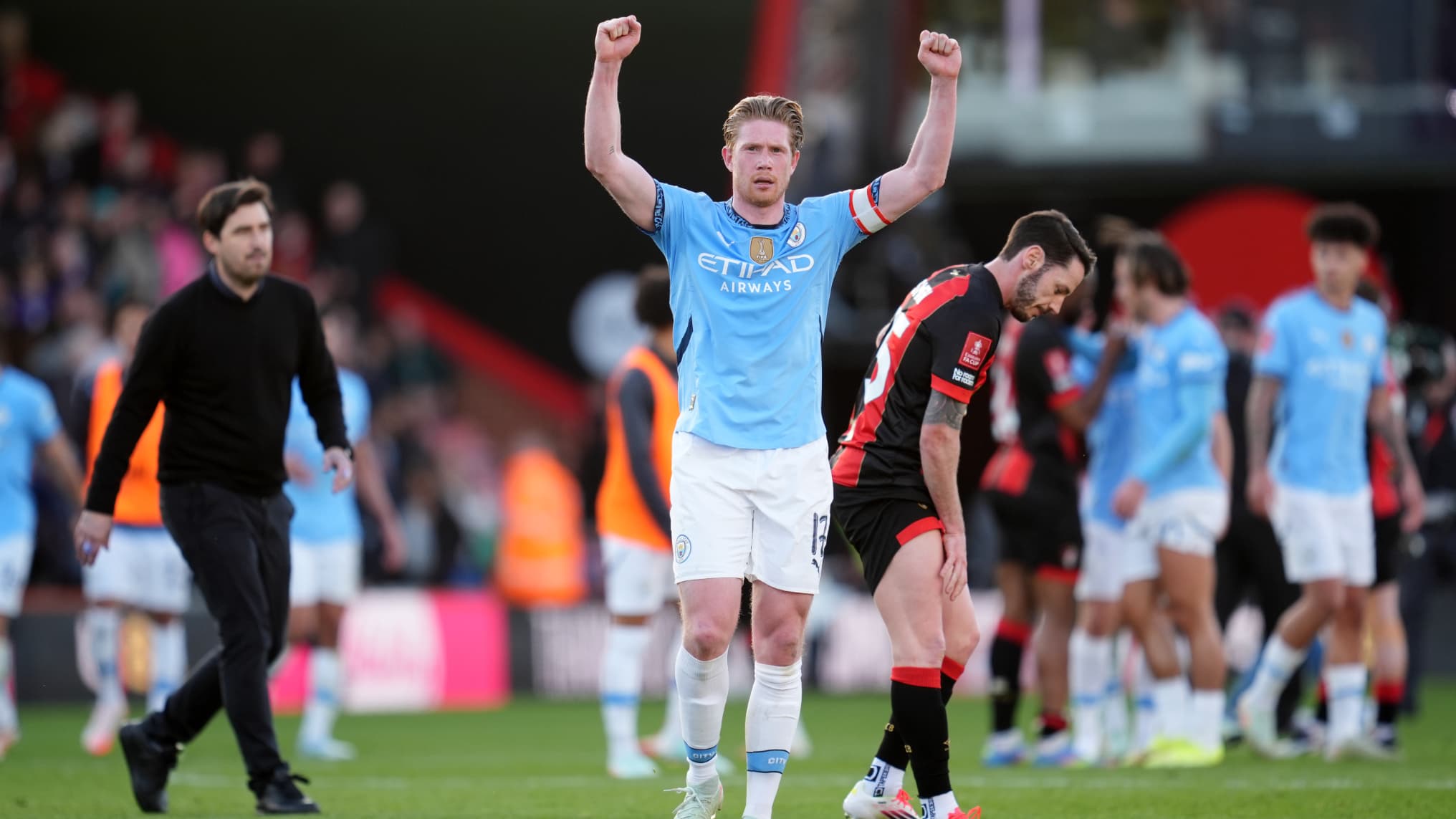 Kevin-De-Bruyne-apres-le-quart-de-finale-de-FA-Cup-entre-Manchester-City-et-Bournemouth-le-30-mars-2.jpeg