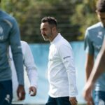 L-entraineur-de-l-OM-Robert-De-Zerbi-a-l-entrainement-le-25-octobre-2025-2060512.jpg