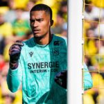Le-gardien-de-but-du-FC-Nantes-Alban-Lafont-face-a-Reims-le-15-septembre-2024-1950995.jpg