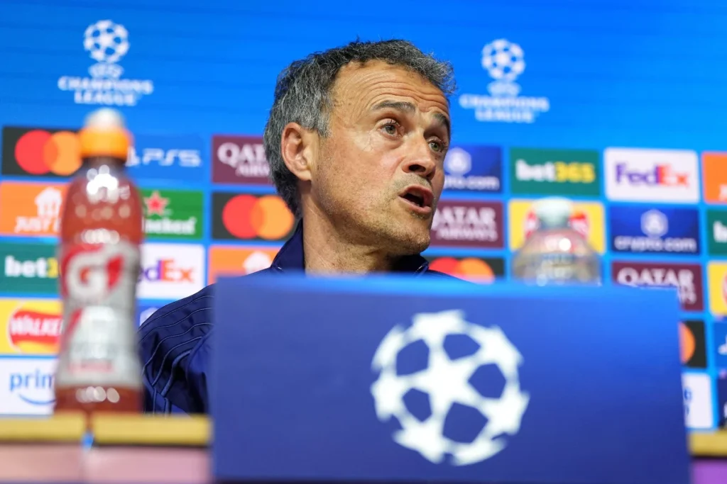Lhumilite-dans-la-gloire-Luis-Enrique-face-au-defi-de-Birmingham.webp.webp