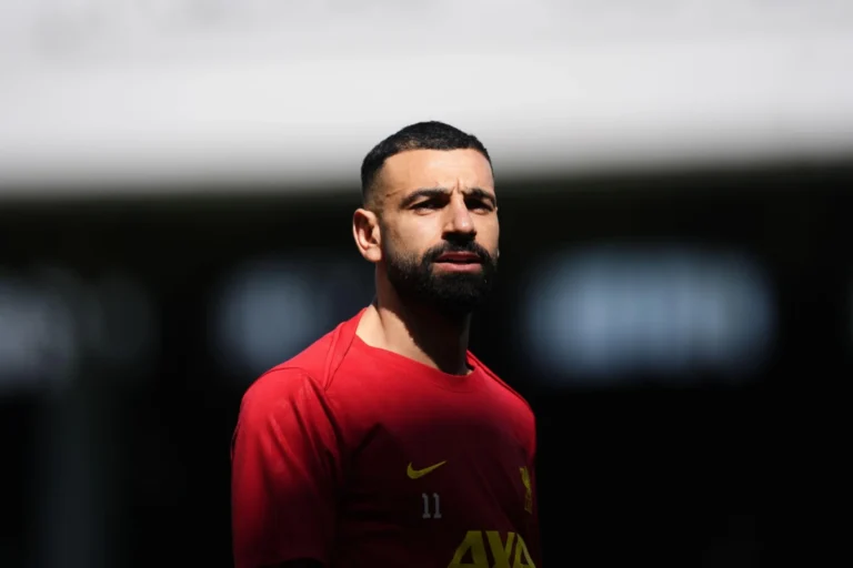 Liverpool-Lueur-eteinte-Mohamed-Salah-de-letoile-a-lombre.webp.webp