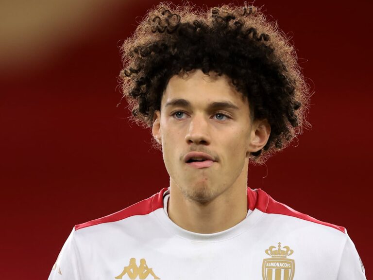 Maghnes-Akliouche.jpeg