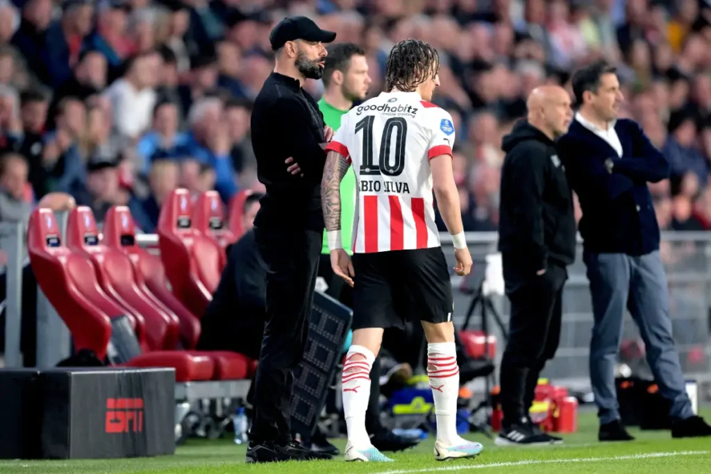 PSV-tient-le-fils-de-Van-Nistelrooij-Officiel.webp.webp