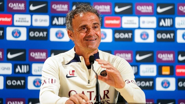 luis-enrique-psg-conf-sourire-new.jpg