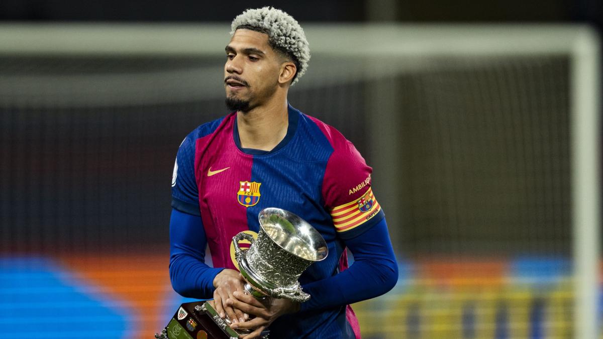 ronald-araujo-2425-copa.jpg