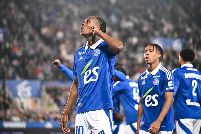 vieira-revient-pour-jouer-un-sale-tour-a-strasbourg-iconsport_257397_0393-391482.jpg