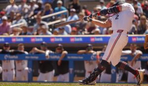 Orioles_Twins_Baseball_03533_c0-201-4818-3010_s1770x1032