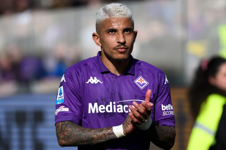 Dodo-sous-le-maillot-de-la-Fiorentina-@Alamy.webp.webp