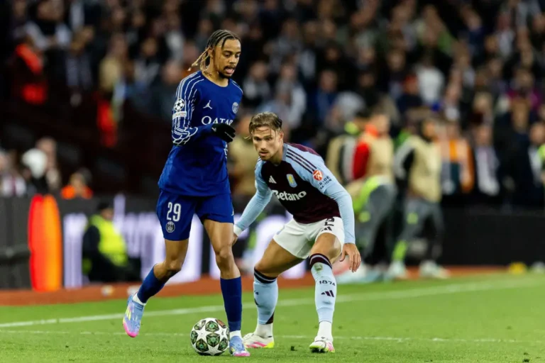 Bradley-Barcola-dans-le-viseur-du-Barca-©Alamy.webp.webp