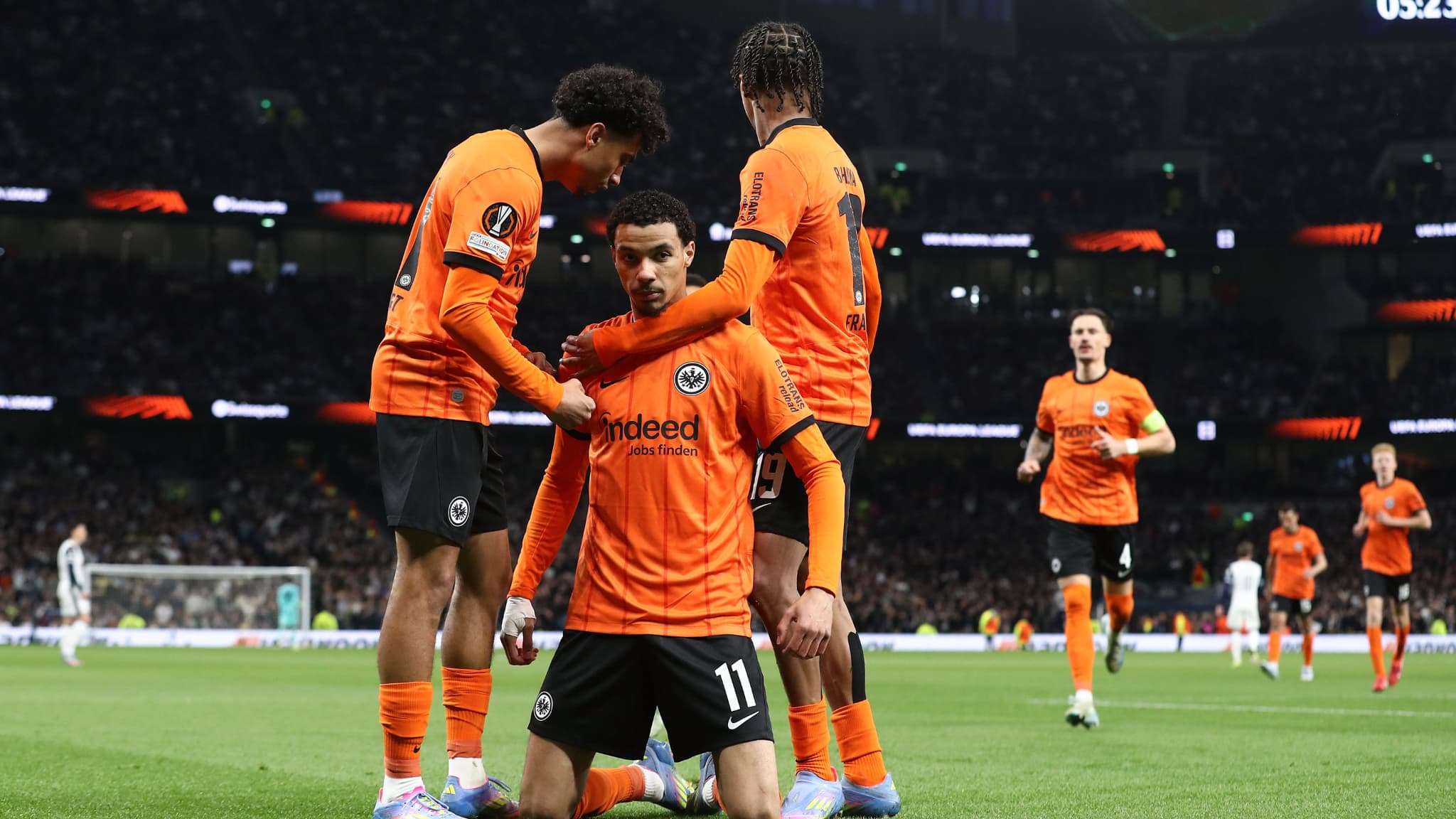 Hugo-Ekitike-buteur-pour-l-Eintracht-Francfort-en-quart-de-finale-aller-de-Ligue-Europa-10-avril-202.jpeg