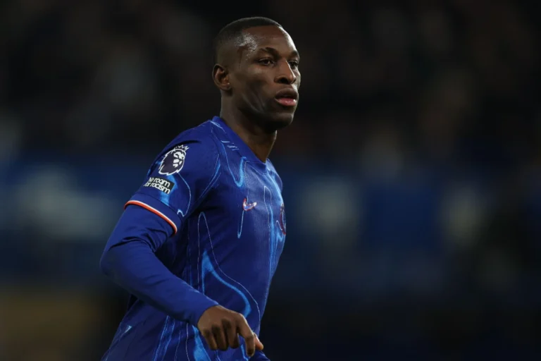 Il-ma-tout-appris-les-aveux-emouvants-de-Nico-Jackson-sur-cet-ancien-du-PSG.webp.webp
