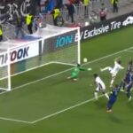 La-bourde-de-Onana-face-a-l-OL-le-10-avril-2025-au-Groupama-Stadium-2064369.jpg