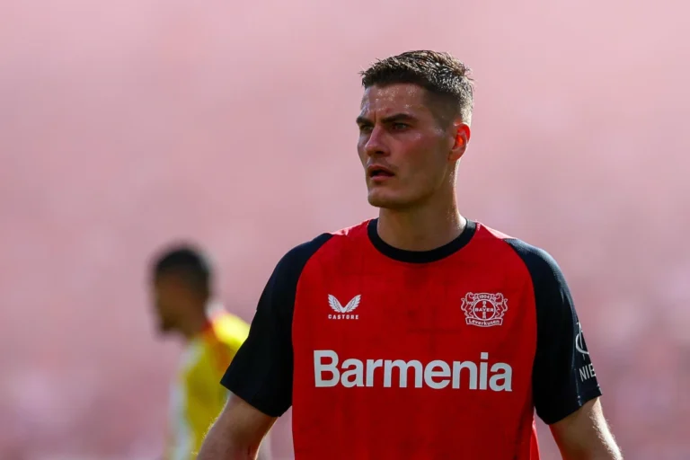 Patrik-Schick-sous-le-maillot-de-Leverkusen-@Alamy.webp.webp