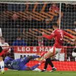 Rayan-Cherki-face-a-Manchester-United-le-17-avril-2025-2068141.jpg