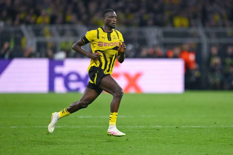 Serhou-Guirassysous-les-couleurs-du-BvB-@Alamy.webp.webp